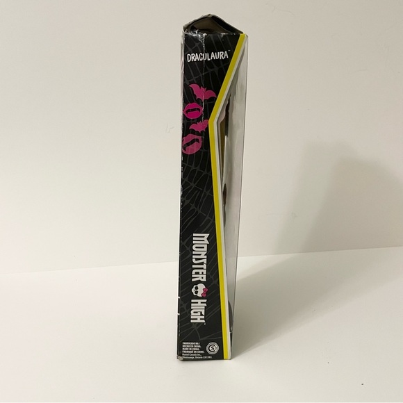 Monster High Draculaura Doll Damaged Box - Picture 10 of 16